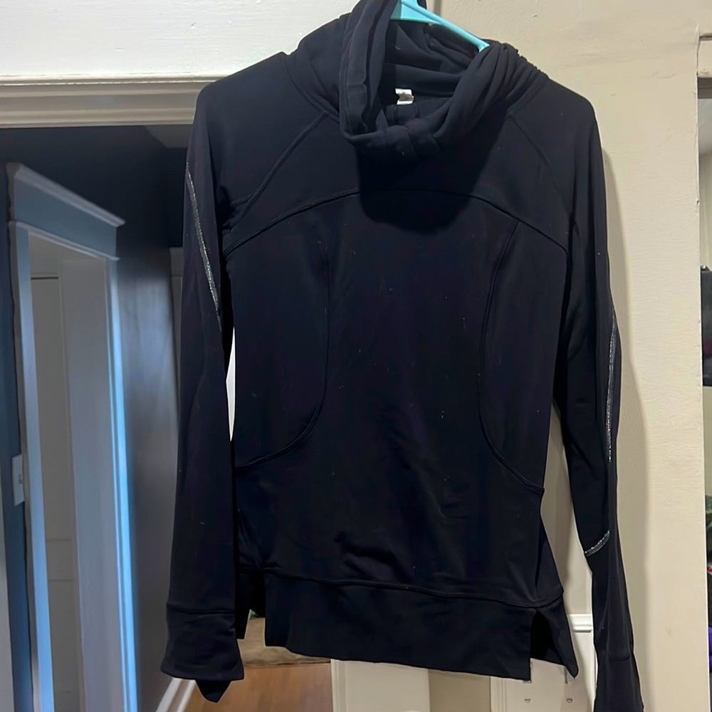 Lululemon size 4 Top